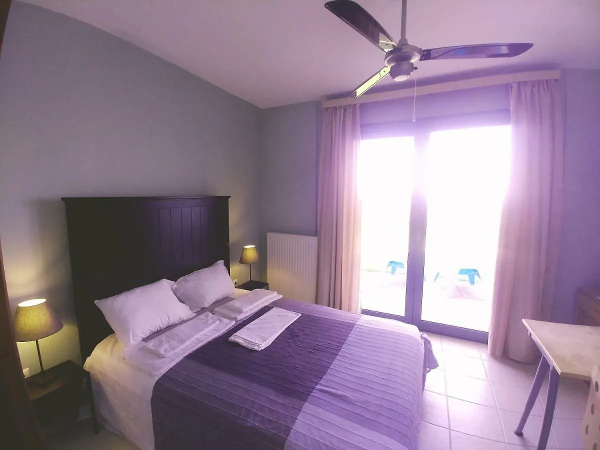 Villa Freebird Vip Bachelor Party & Wedding Events Pefkochori Grecia